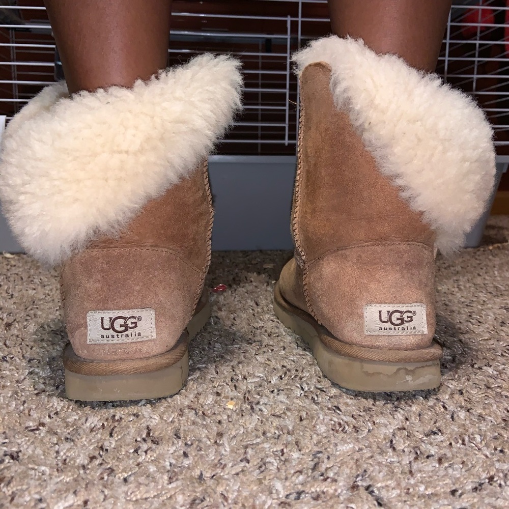 Uggs Bailey Button - Picture 4 of 6
